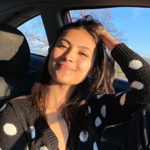 Meet your Posher, Crystal